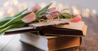 <em>Edit Promo Post</em> Tips For A Hygge, Cozy And Content Christmas